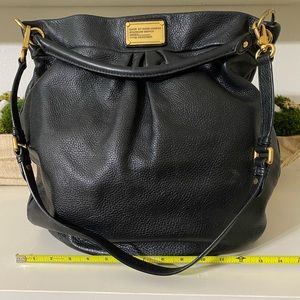 Marc Jacobs Q Hilier hobo bag in black leather